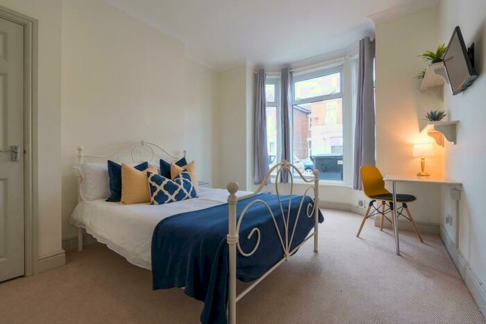 8 Bedroom Terraced House To Rent In Pains Road, Portsmouth, PO5