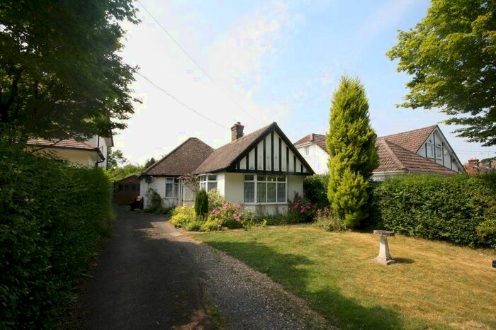 2 Bedroom Bungalow To Rent In Jason`S Hill, Orchard Leigh, Chesham, HP5