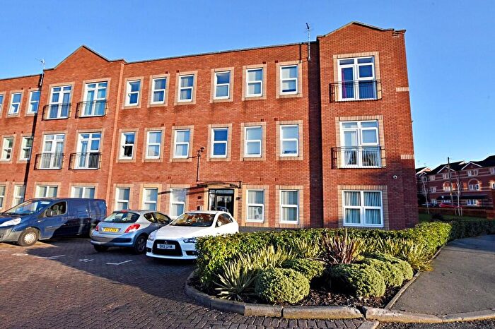 2 Bedroom Apartment To Rent In Langtree House, Woodside Park, Rugby, CV21