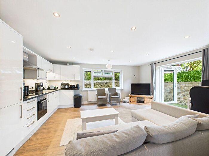 1 Bedroom Bungalow For Sale In Ascott Road, Shipton-Under-Wychwood, Nr. Chipping Norton, Oxfordshire, OX7