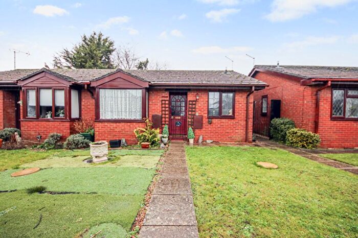 2 Bedroom Bungalow For Sale In Bath Road, Bitterne, SO19