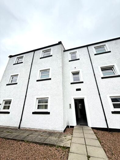2 Bedroom Flat To Rent In Main Street, Crossgates, Fife, KY4