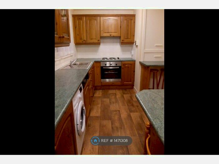 2 Bedroom Flat To Rent In Craigshill, West Lothian, EH54