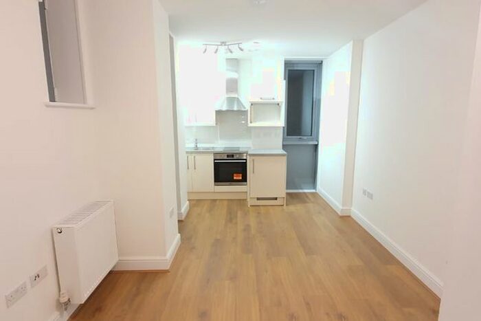 Studio To Rent In Wigham House, Barking, Essex, IG11