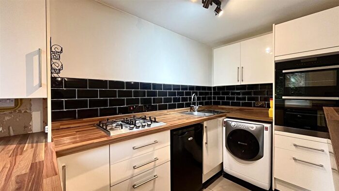 1 Bedroom Maisonette To Rent In Victoria Road, Sutton, SM1