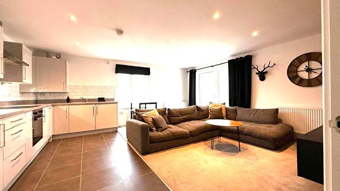 2 Bedroom Apartment To Rent In Limestone Road, Chichester, West Sussex, PO20