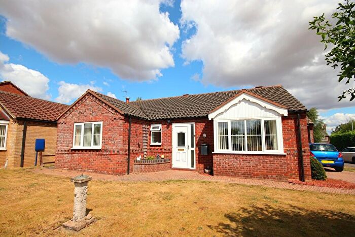2 Bedroom Detached Bungalow For Sale In Winton Road, Navenby, LN5
