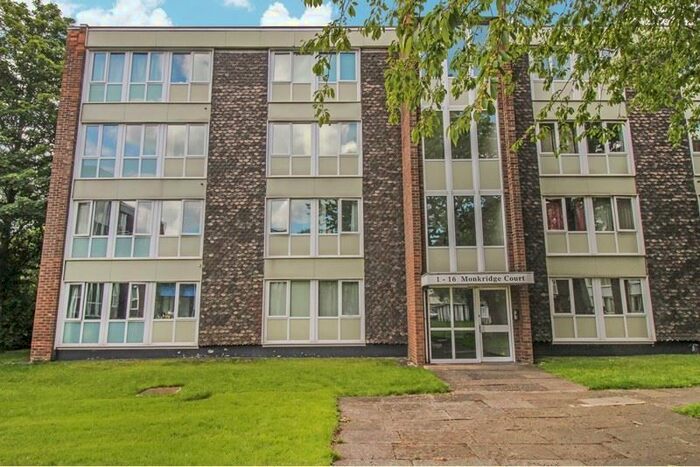 2 Bedroom Flat To Rent In Monkridge Court, Gosforth, Newcastle Upon Tyne NE3