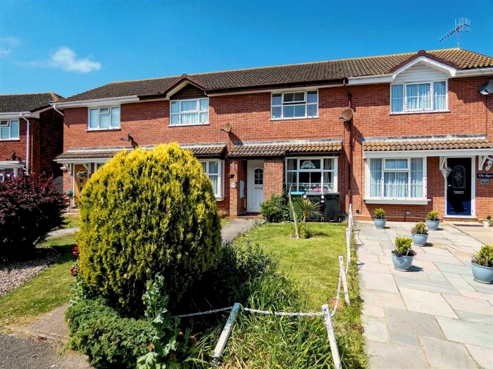 2 Bedroom Terraced House To Rent In Falcon Gardens, Littlehampton, BN17