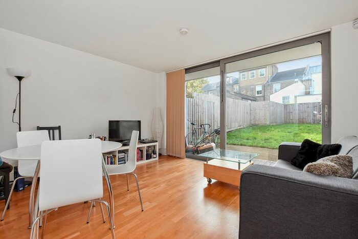 2 Bedroom Terraced House To Rent In Stadium Mews, Highbury, N5