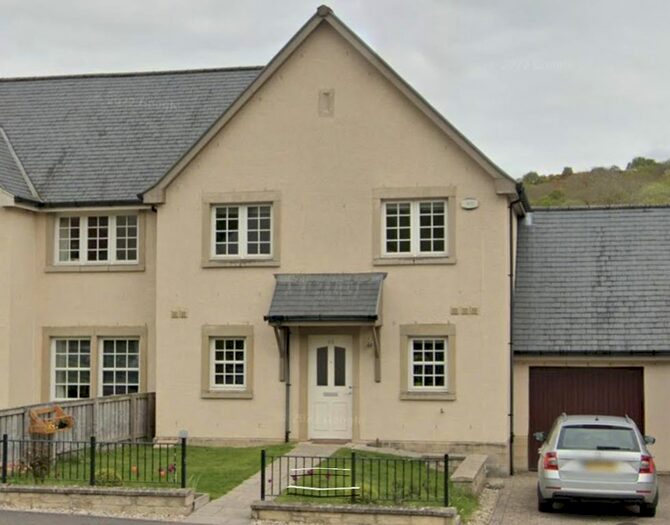 4 Bedroom Semi-Detached House To Rent In Esk Bridge, Penicuik, EH26