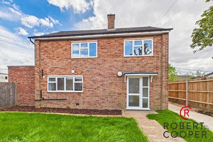 3 Bedroom Detached House To Rent In St Swithun Wells Rc Primary School, Hunters Hill, Ruislip, Middlesex, HA4
