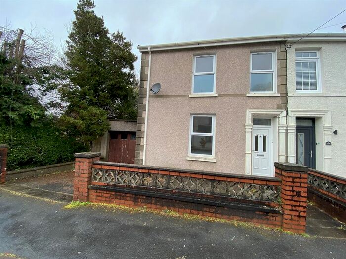3 Bedroom Property To Rent In Stepney Road, Pwll, Llanelli, SA15