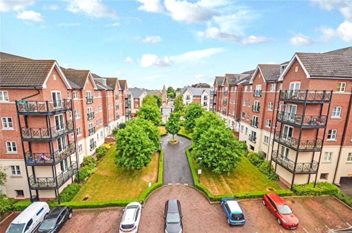 2 Bedroom Apartment For Sale In Viridian Square, Aylesbury, Buckinghamshire, HP21