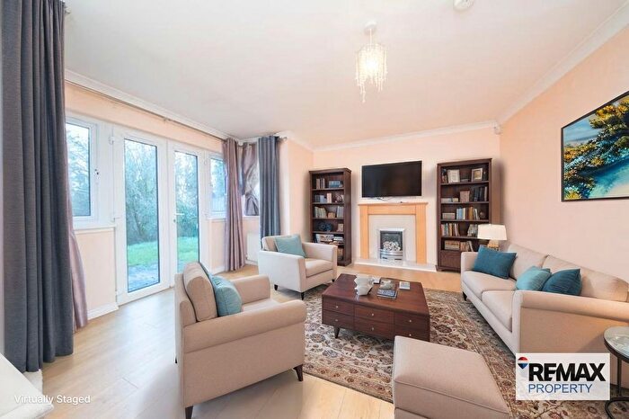 4 Bedroom Detached House For Sale In South Middleton, Uphall, EH52