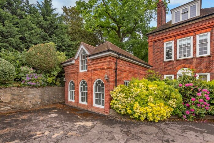 2 Bedroom Maisonette To Rent In Templewood Avenue, Hampstead, NW3