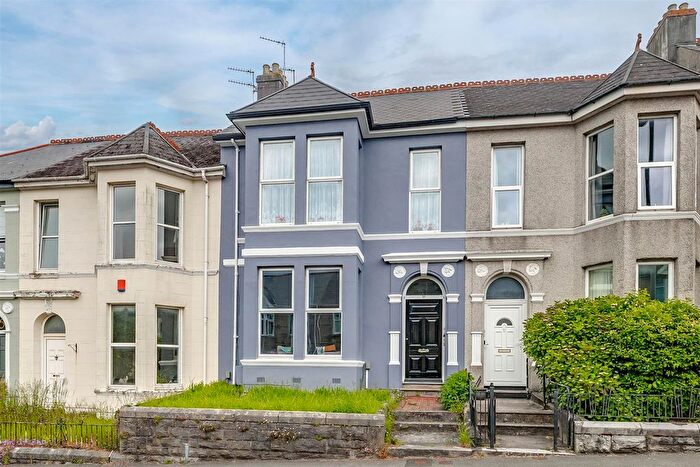 2 Bedroom Flat For Sale In Peverell Park Road, Plymouth, PL3