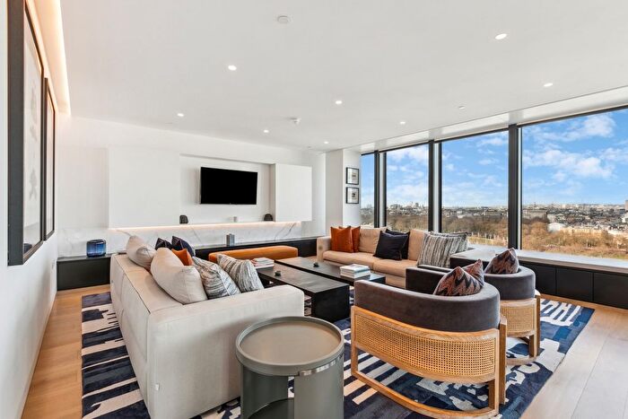 4 Bedroom Flat To Rent In Buckingham Gate, Westminster, SW1E