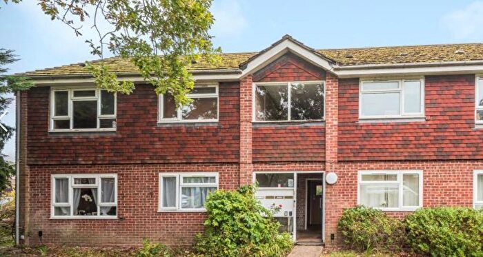 1 Bedroom Flat To Rent In Southend Road, Bradfield Southend, RG7