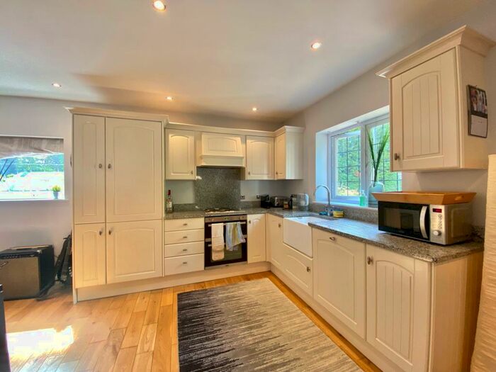 1 Bedroom Cottage To Rent In Waingels Road, Lands End Twyford, RG10