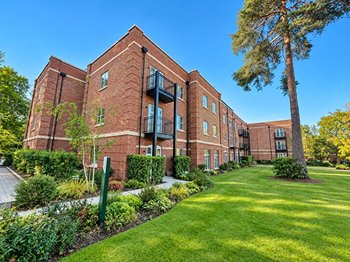 1 Bedroom Flat For Sale In Madeira Walk, Ascot, SL5
