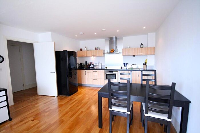 1 Bedroom Flat To Rent In Highbury Stadium Sq, Highbury, N5