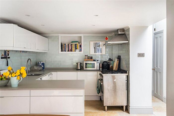 3 Bedroom End Of Terrace House For Sale In Appleby Road, Hackney, London, E8 - Photo 9