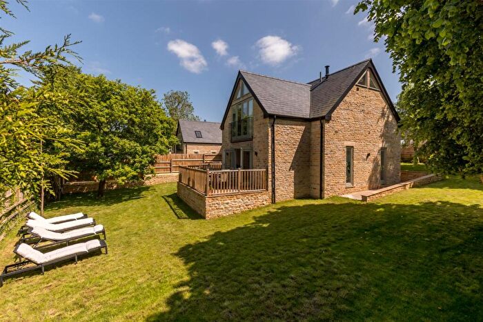 4 Bedroom Detached House For Sale In South Street, Middle Barton, OX7