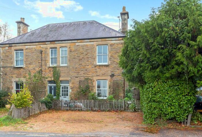 4 Bedroom Semi-Detached House To Rent In Parkminster, Henfield Road, Partridge Green, Horsham, RH13