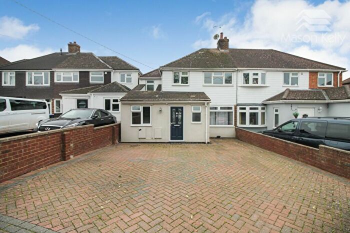 5 Bedroom Semi-Detached House To Rent In Wolverton Road, Haversham, Milton Keynes, Buckinghamshire, MK19