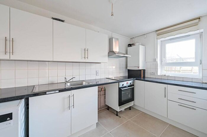 3 Bedroom Maisonette To Rent In Saltram Close, , Tottenham, London, N15