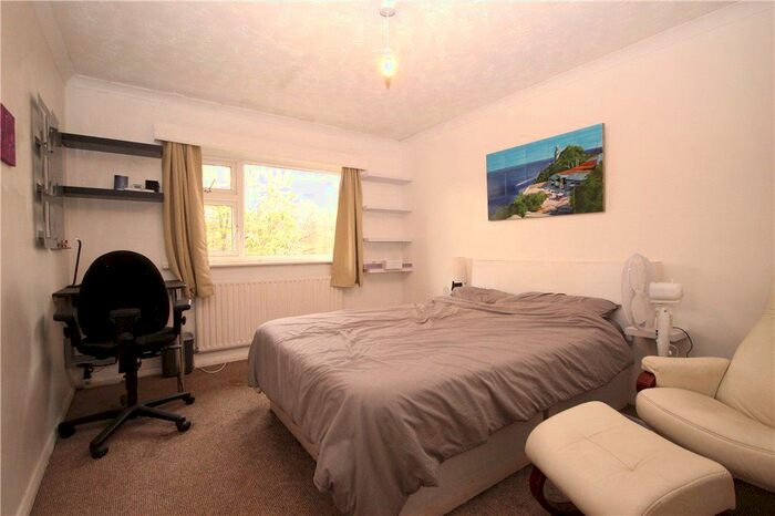 1 Bedroom Property To Rent In Johnston Green, Guildford, Surrey, GU2