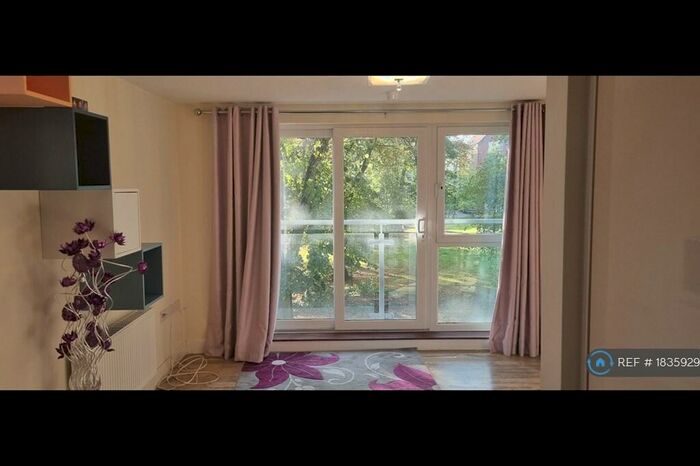2 Bedroom Flat To Rent In The Avenue, Southampton, SO17