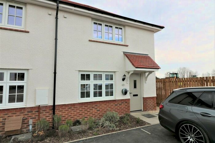 3 Bedroom End Of Terrace House To Rent In Sanders Walk, Harrogate, HG1