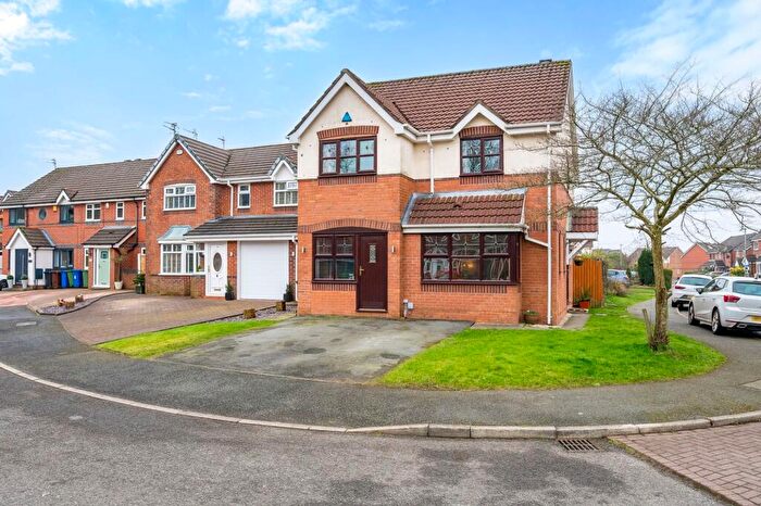 4 Bedroom Detached House For Sale In Petrel Close, Tyldesley, M29