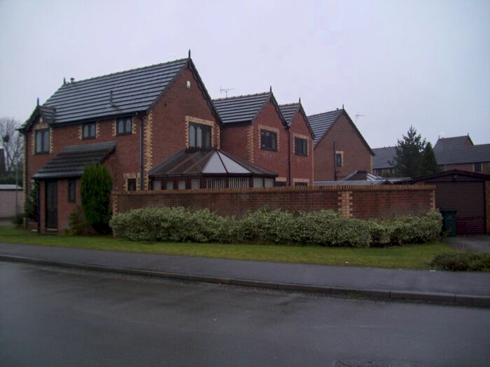 3 Bedroom Semi-Detached House To Rent In Far Field Road, Edenthorpe, Doncaster DN3