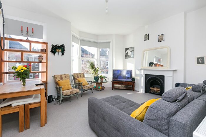 1 Bedroom Flat To Rent In Cromford Road, London, SW18