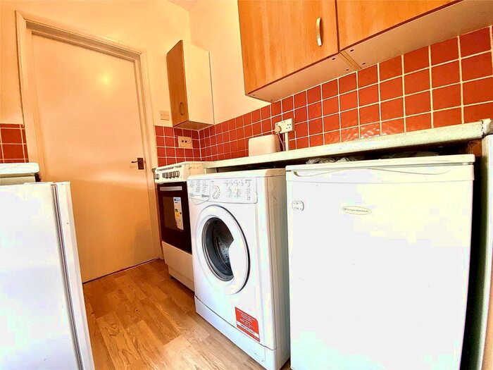 1 Bedroom Flat To Rent In Castle Hill, Reading, Berkshire, RG1