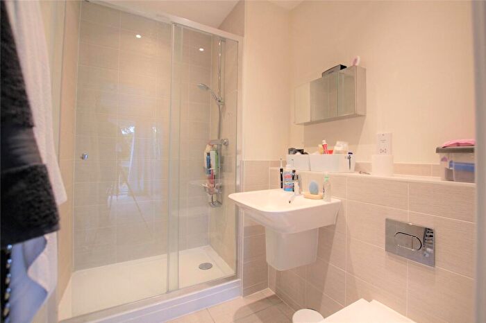 2 Bedroom Apartment To Rent In Tidman Road, Reading, RG2