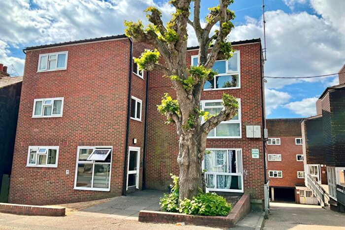 2 Bedroom Flat For Sale In St. Annes Court, Heathfield Avenue, Dover, CT16