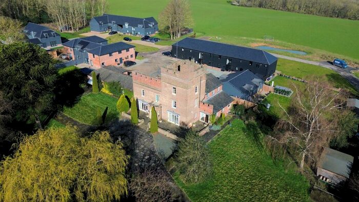 4 Bedroom Detached House For Sale In Upper Bedfords Farmhouse, Romford, RM1