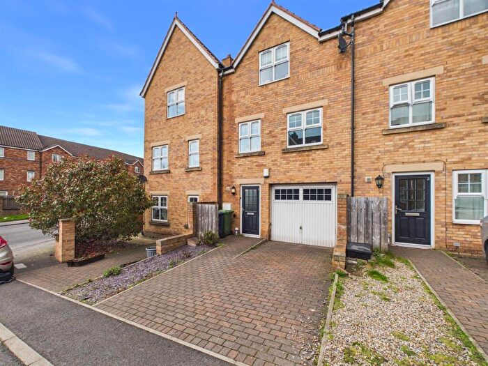 4 Bedroom Town House For Sale In The Mill, Gateshead, NE8