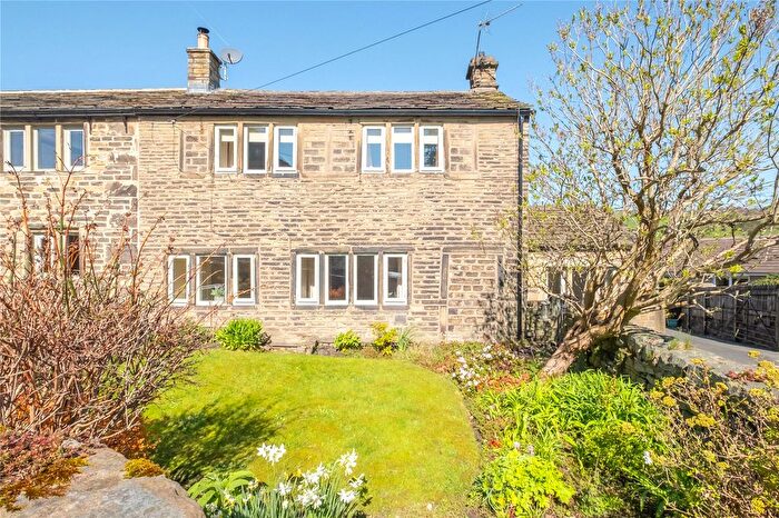 2 Bedroom Semi-detached House For Sale In Two Gates, Slaithwaite, Huddersfield, HD7