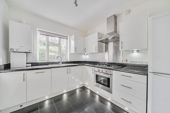 2 Bedroom Semi-Detached House For Sale In Wey Hill, Haslemere, GU27