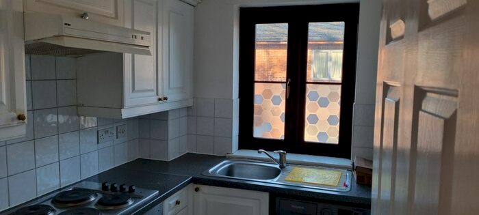 2 Bedroom Flat To Rent In Alison Court, Booth Road, Colindale, NW9