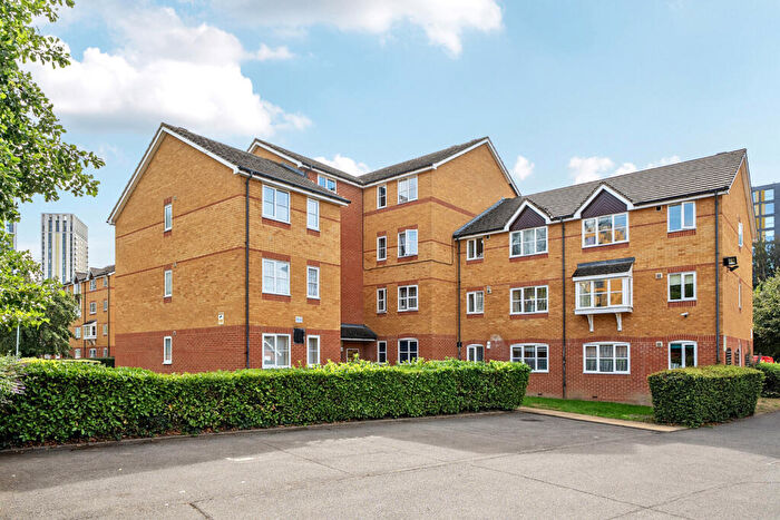 2 Bedroom Apartment For Sale In Armoury Road, London, SE8