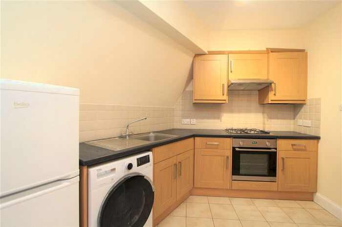 1 Bedroom Flat To Rent In Grosvenor Parade, London, W5