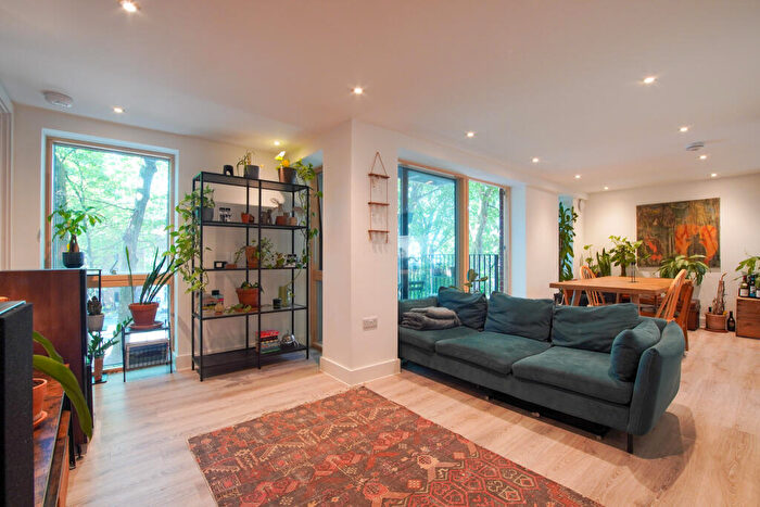 2 Bedroom Flat To Rent In Redcross Village. St. Pauls, BS2