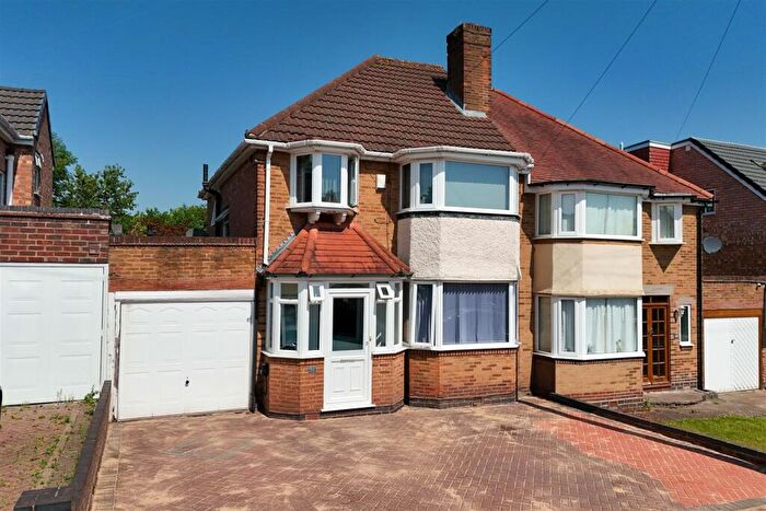 3 Bedroom Semi-Detached House For Sale In Ollerton Road, Yardley, Birmingham, B26
