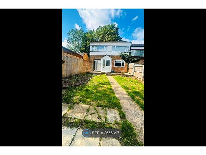 4 Bedroom End Of Terrace House To Rent In Broad Dean, Eaglestone, Milton Keynes, MK6